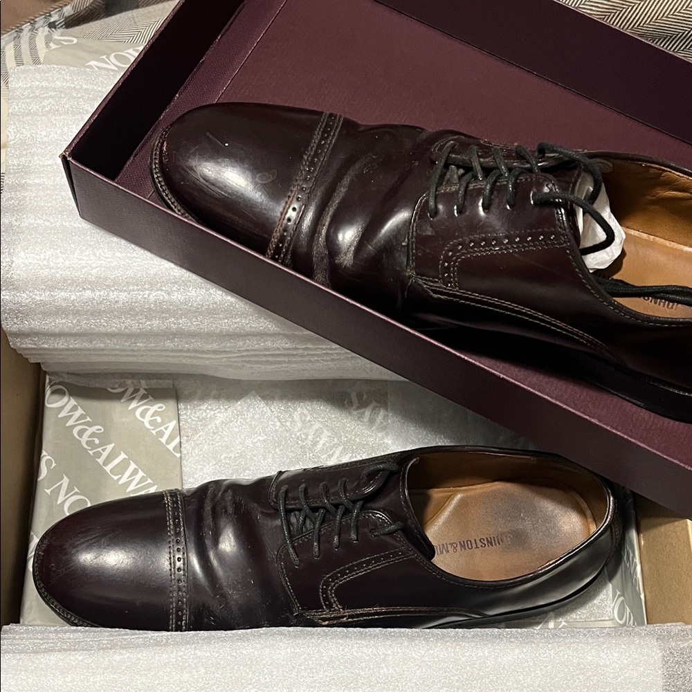 Johnston & Murphy Men's Dark Brown Oxford Shoes